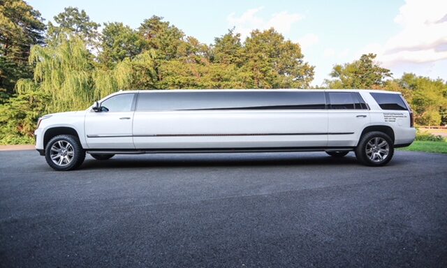cropped-Cadillac-Escalade-Stretch-Limousine.jpg